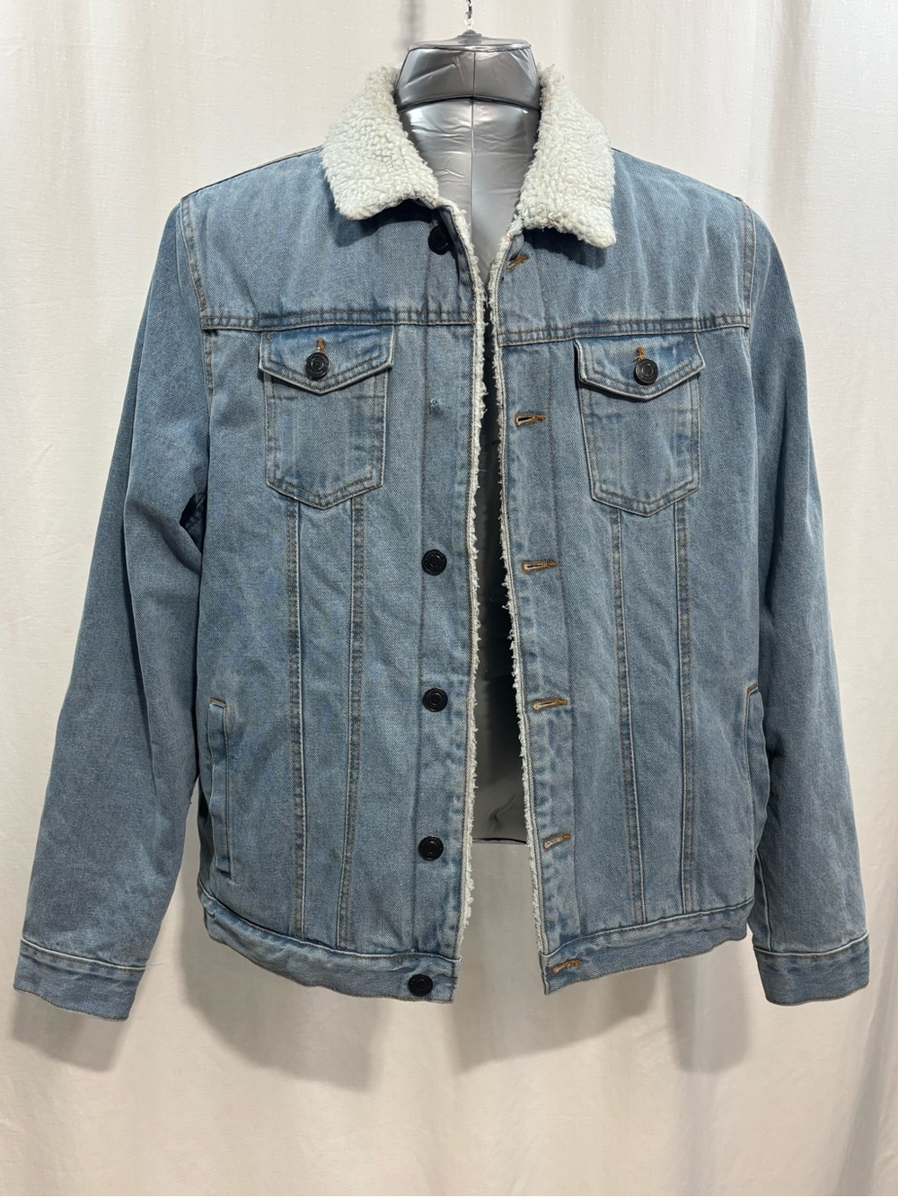Aeropostale Light Blue Denim Jacket Lined with White Sherpa Collar XL rugged